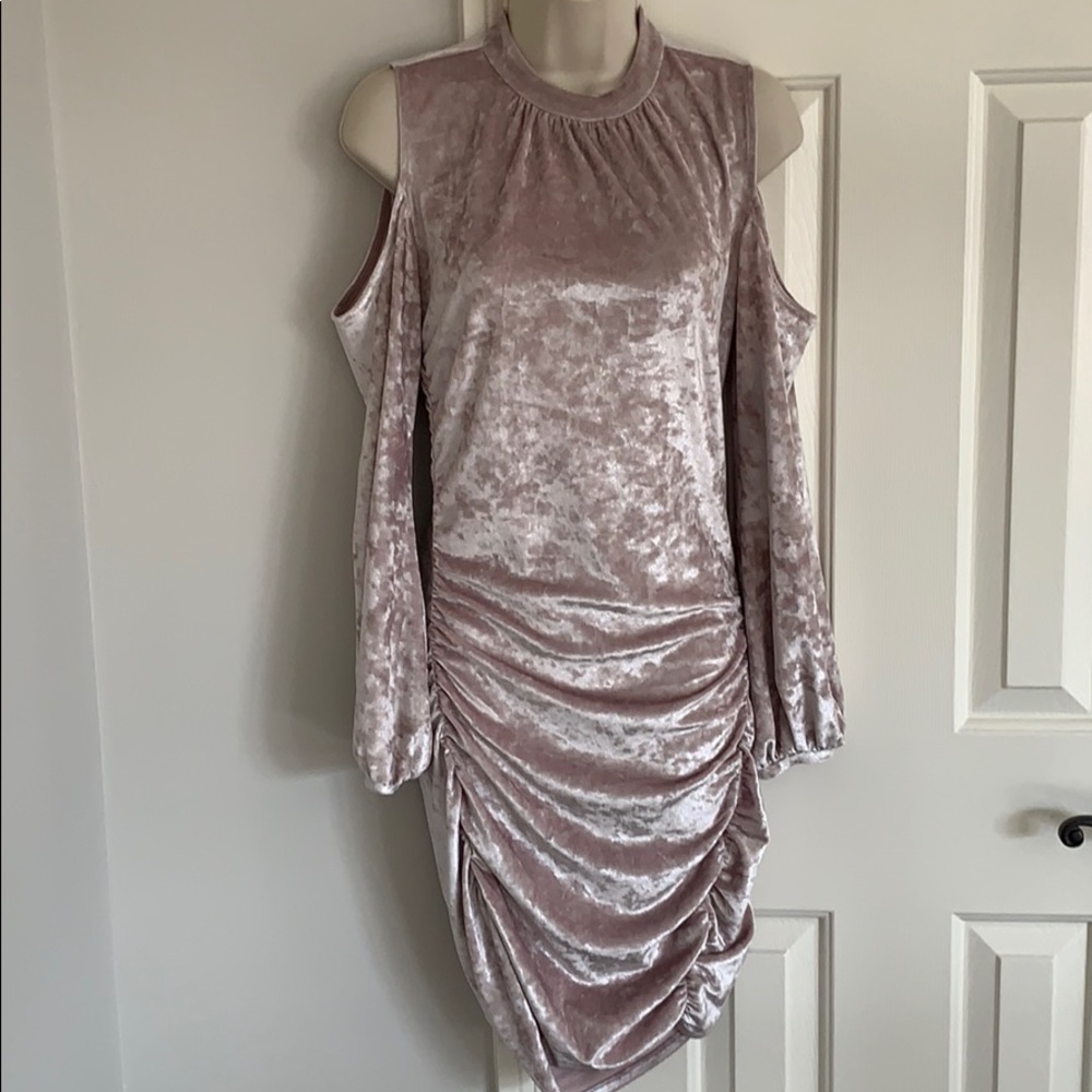 Cold shoulder crushed velvet body on dress